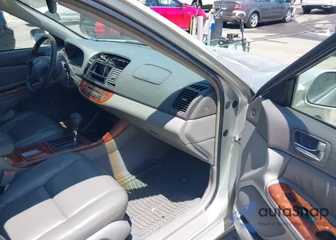 2003 Toyota Camry Xle V6 из США, поврежденный, VIN JTDBF32K830150952